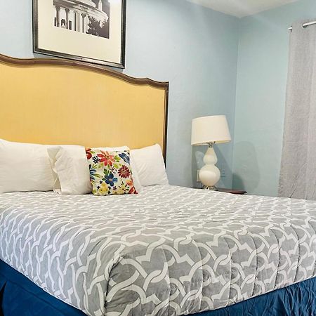 Siesta Inn Sarasota - Indian Beach Room photo