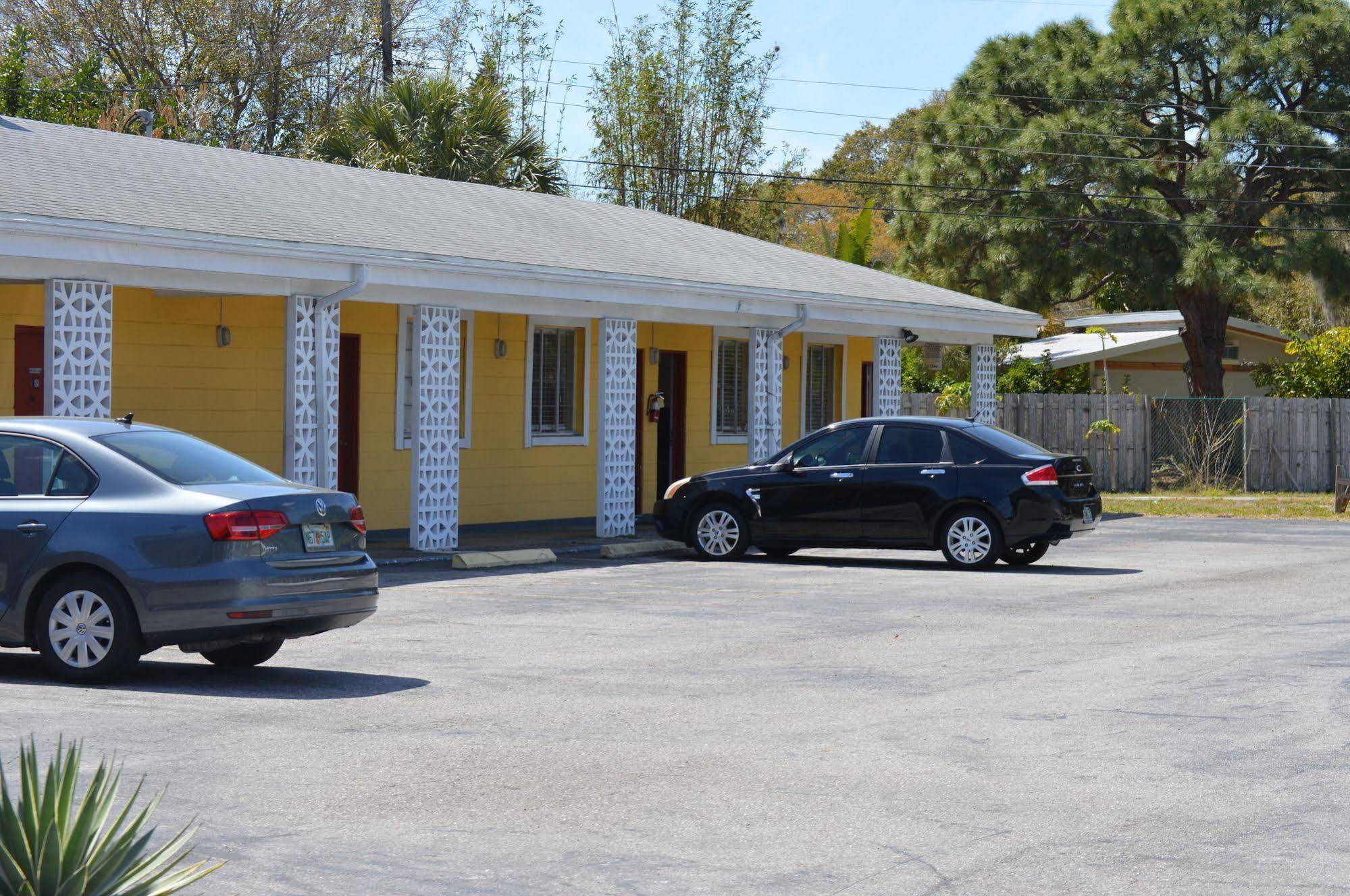 Siesta Inn Sarasota - Indian Beach Exterior photo